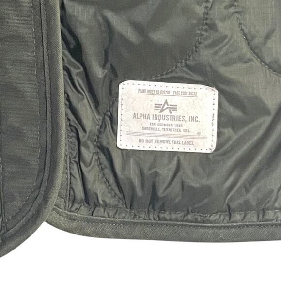 Alpha Industries Women's Long Quilted Liner Jacket in Green Size XS - Picture 5 of 10